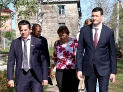 Премьер Приангарья проверил ремонт учреждений и дорог в Железногорске-Илимском