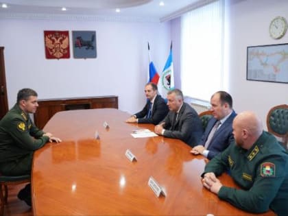 Игорь Кобзев обсудил перспективы развития лесного комплекса ИО с главой Рослесхоза Советниковым