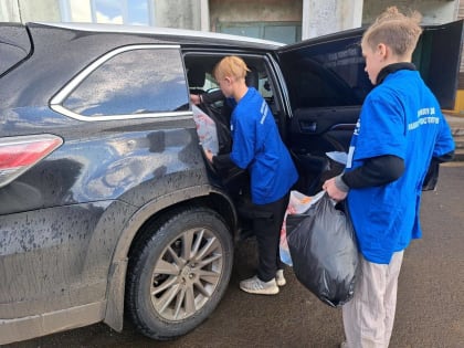 Усть-илимские молодогвардейцы передали гумпоммощь многодетной семье