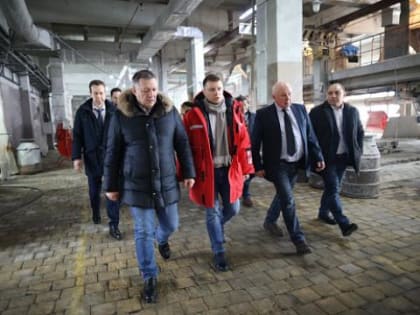 Кобзев посетил площадку "Усольехимпрома" и обсудил создание Федерального центра химии