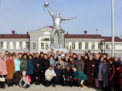 Памятник покорителю космоса открыли в Ангарске