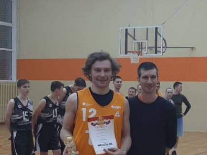 Традиционный открытый чемпионат города Саянска по баскетболу прошёл сегодня в Доме спорта