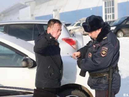 В Забайкалье глава города угрожал топором двум полицейским