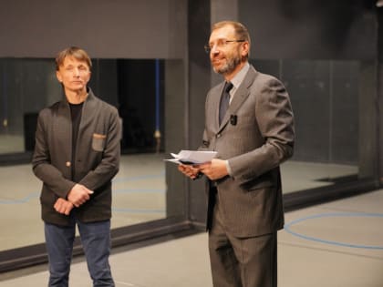 Депутаты ЗС поддержали артистов театра «ПРО ДВИЖЕНИЕ»