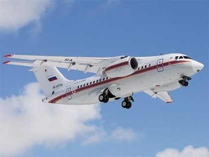 Спасатели показали отправку пострадавшего пожарного на лечение в Санкт-Петербург