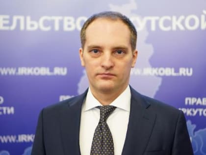 Вице-губернатор Роман Колесов посмотрел как принимают на работу лесных пожарников