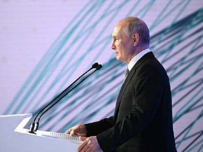 Президент России поручил предусмотреть финансирование программы мегагрантов для ученых