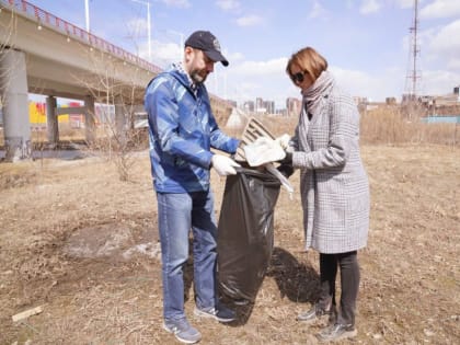 Депутаты ЗакСобрания приняли участие в общегородском субботнике областного центра