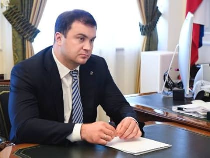 Хоценко переводит правительство Омской области на годичные контракты