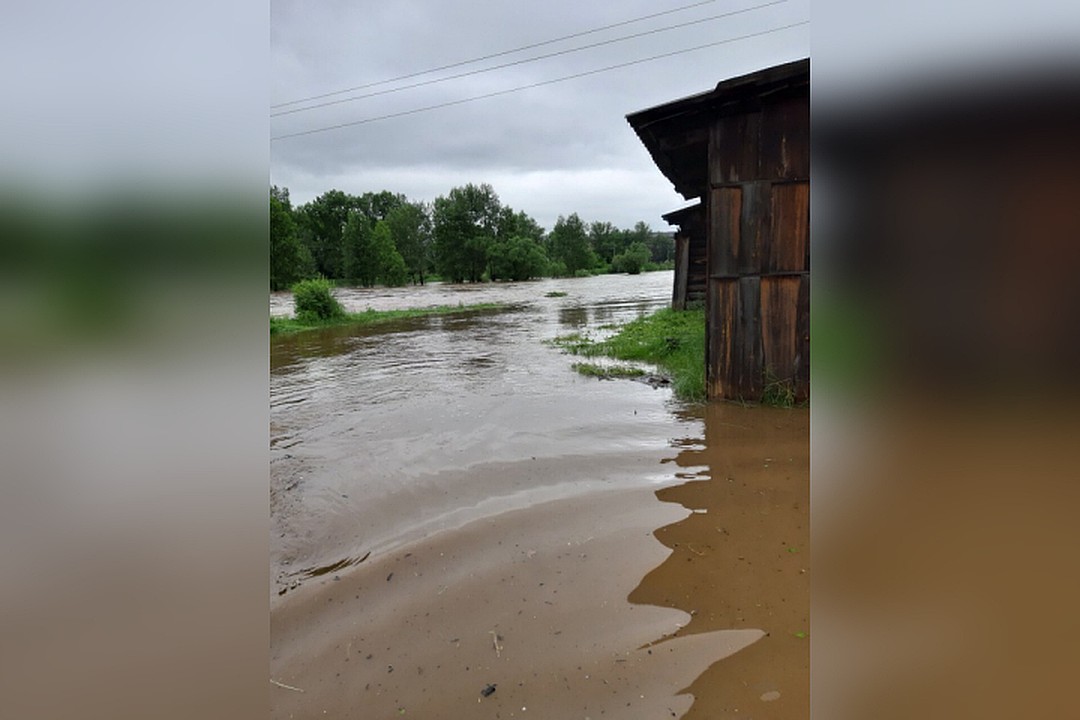 Ливень в Нижнеудинске. Дождевая и Талая вода. Уровень воды река уда город Нижнеудинск.