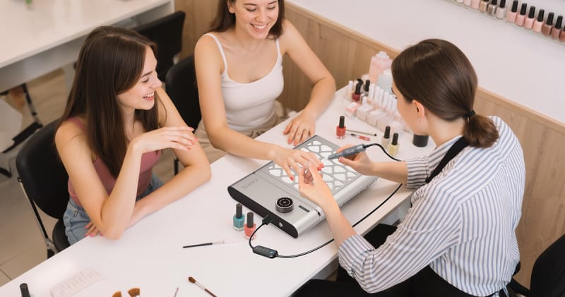 Clean Nail Workstation