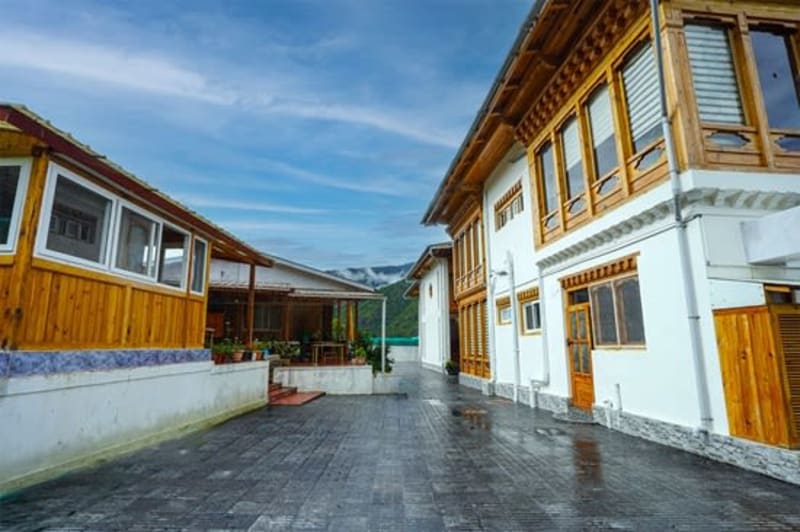 Jagathang Village Inn