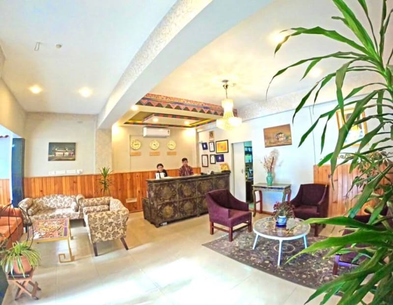 Khamsum Inn