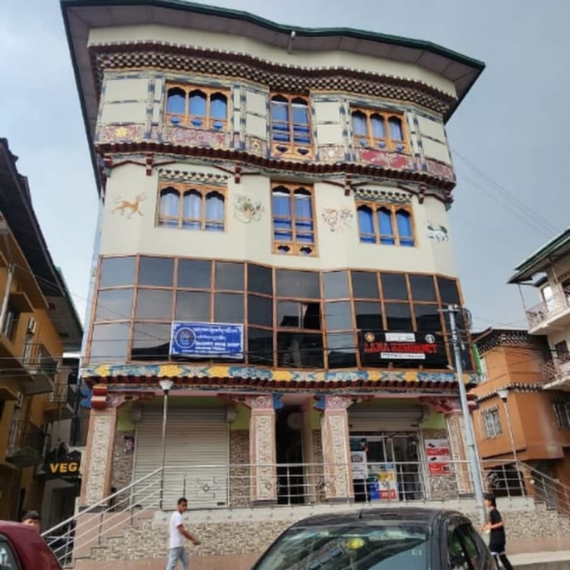 Lama Residency