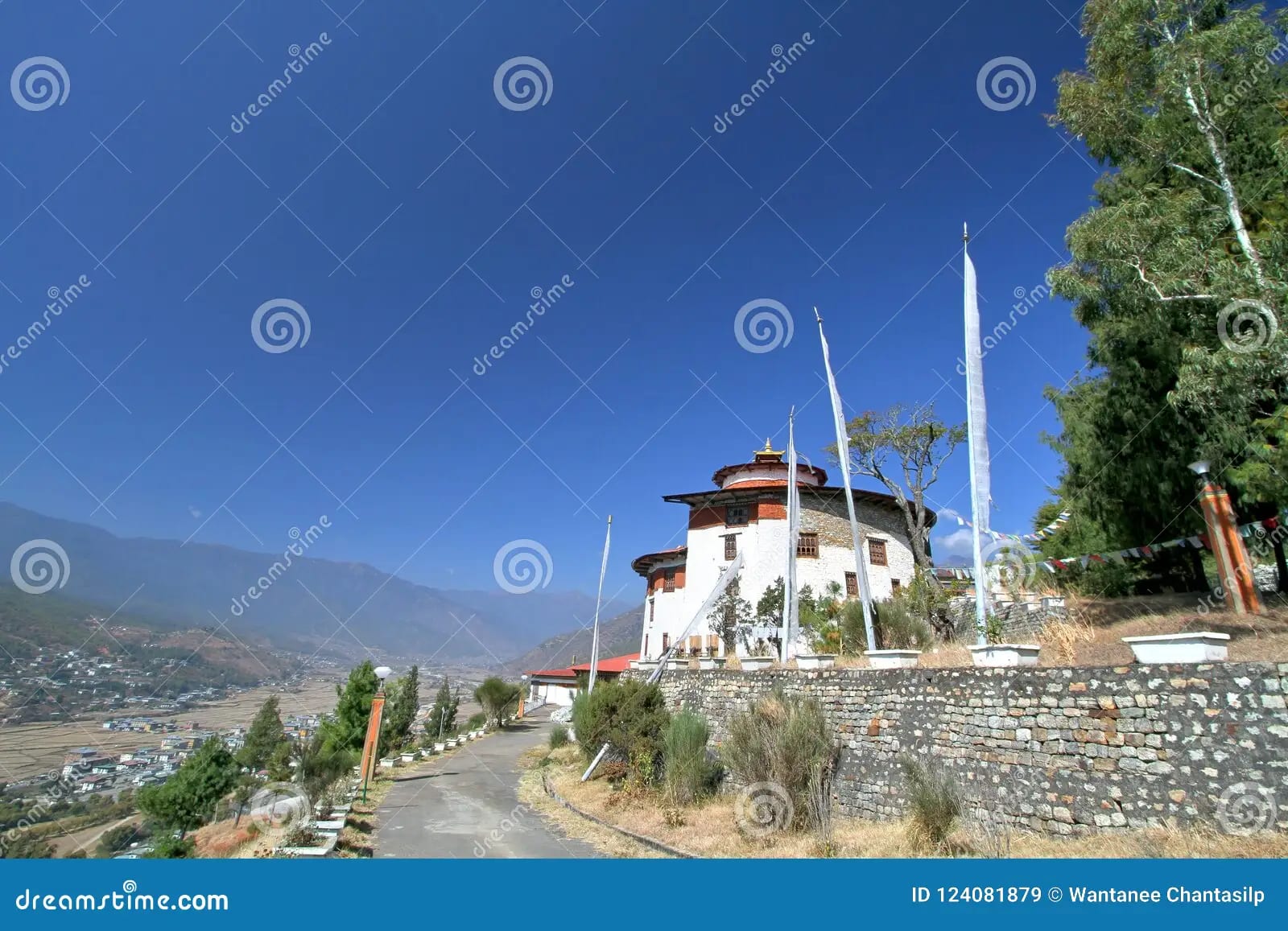 Best Hiking Apps to Install for Bhutan
