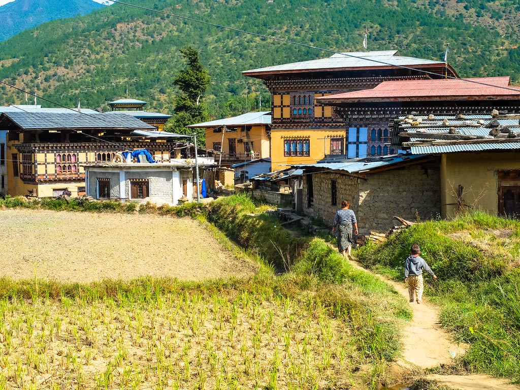Viaje Solo en Bután: Viajes Independientes Seguros, Espirituales y Transformadores