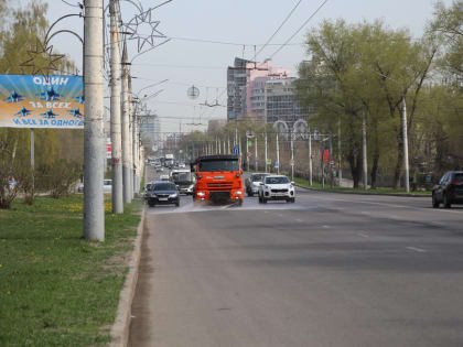 Власти Воронежа закупают новую спецтехнику для содержания улично-дорожной сети