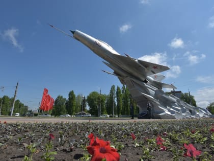 Самолёты-памятники в Воронеже: где находятся и чем знамениты