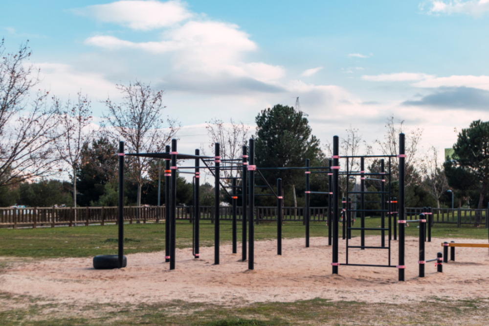 Outdoor fitnessapparatuur en fitness toestellen
