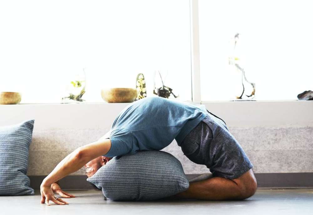 Wie man Yoga Klassen zu Hause veranstaltet