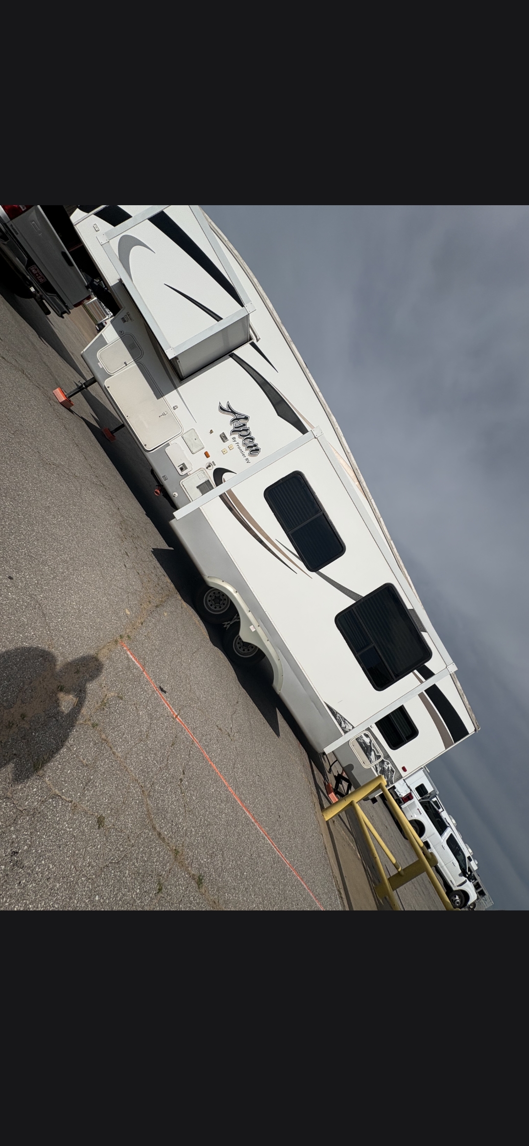 2010 Aspen 5th wheel 