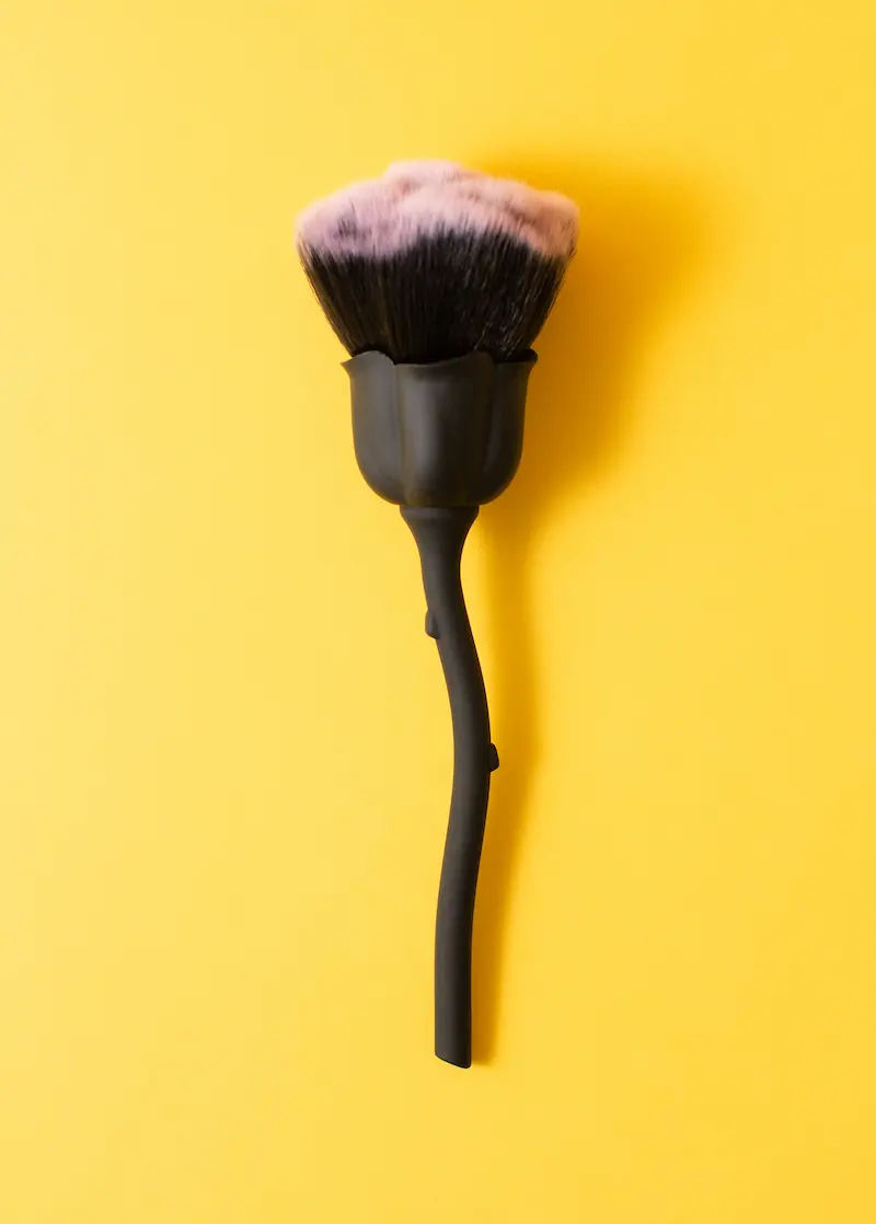 brocha de polvo flor negra Imagen 2