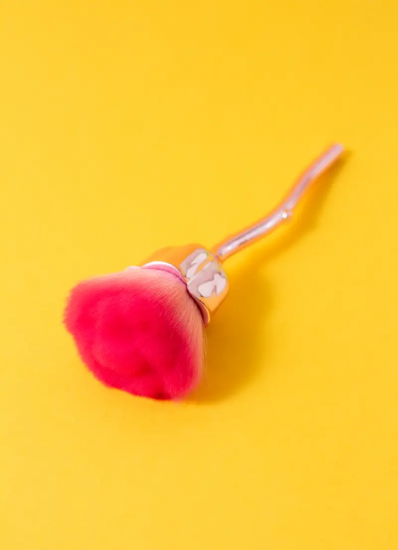 brocha de polvo flor fucsia Imagen 1