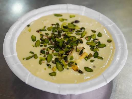 Mahaveer Rabri Bhandar, spot famous for its Rabri in Chandpole, Jaipur - photo 3 - Thela Khojo