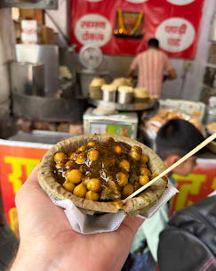 Ramchandra Chaat Bhandar, spot famous for its Chaat in Tripoliya Bazar, Jaipur - photo 4 - Thela Khojo