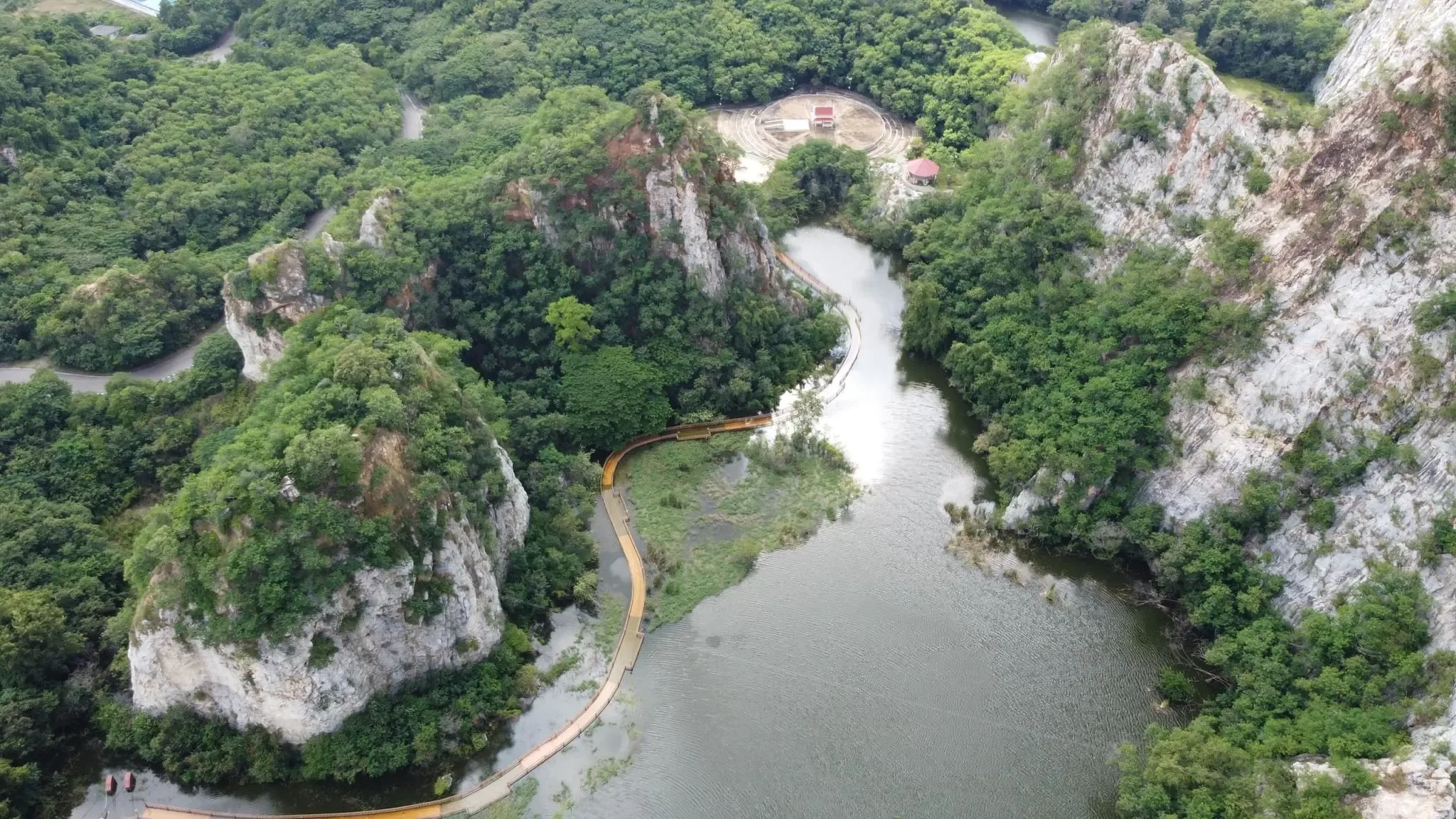 61 photos of Lake White Stone Cliffs