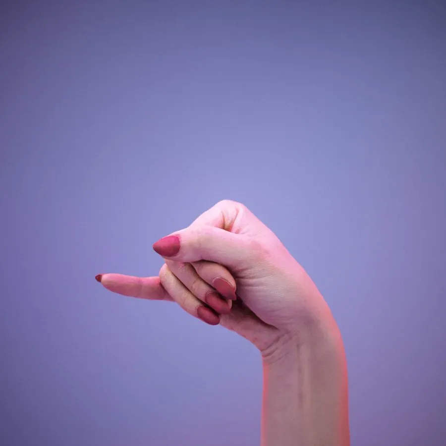 36 Highly Detailed 3D Scanned Women's Hands in American Sign Language