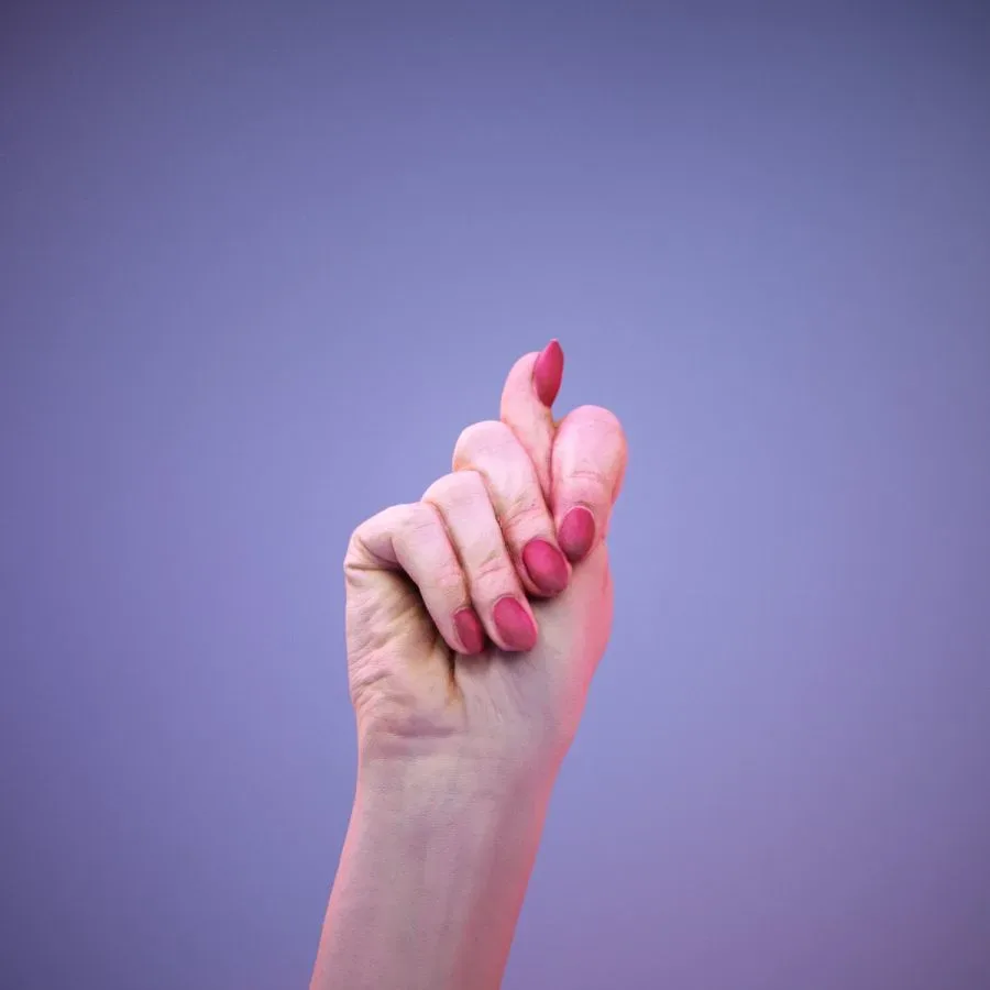 36 Highly Detailed 3D Scanned Women's Hands in American Sign Language