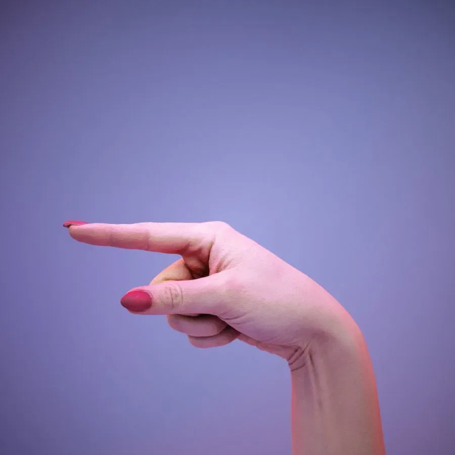 36 Highly Detailed 3D Scanned Women's Hands in American Sign Language