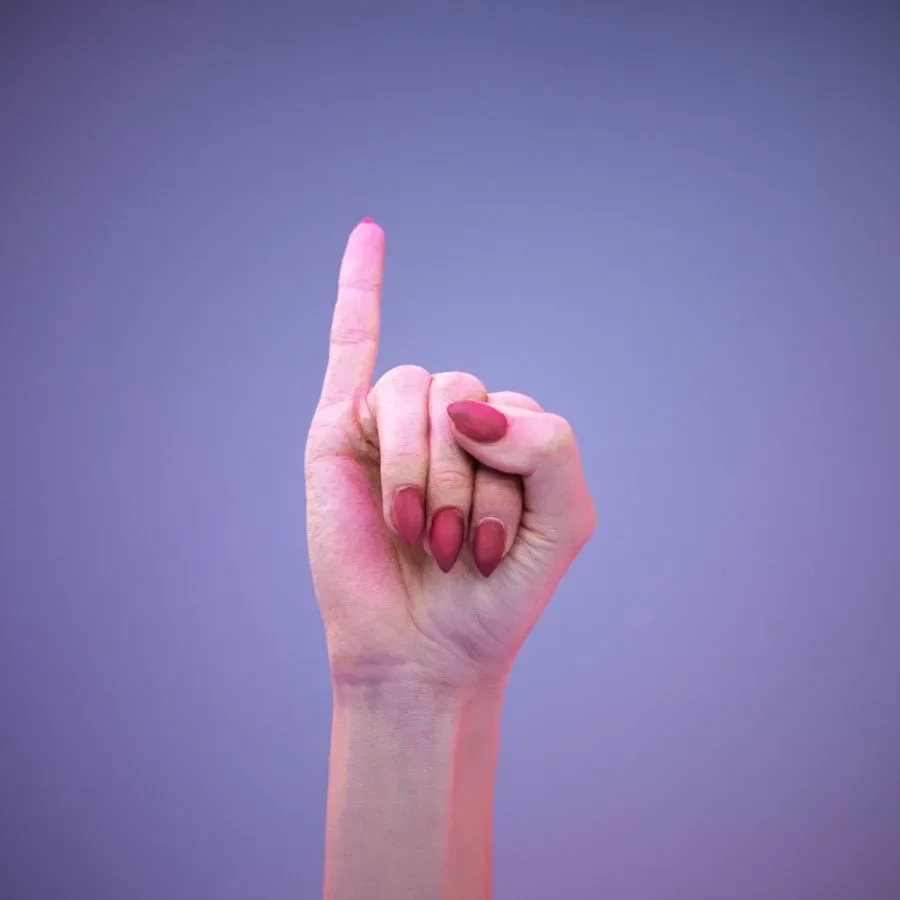 36 Highly Detailed 3D Scanned Women's Hands in American Sign Language