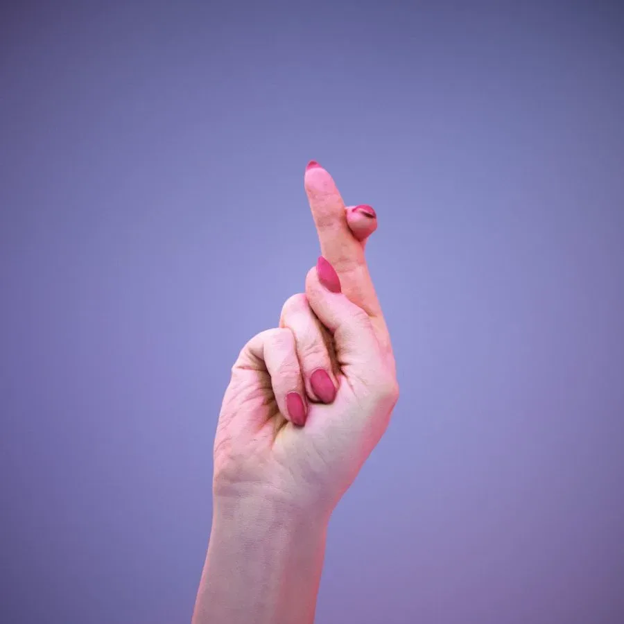 36 Highly Detailed 3D Scanned Women's Hands in American Sign Language