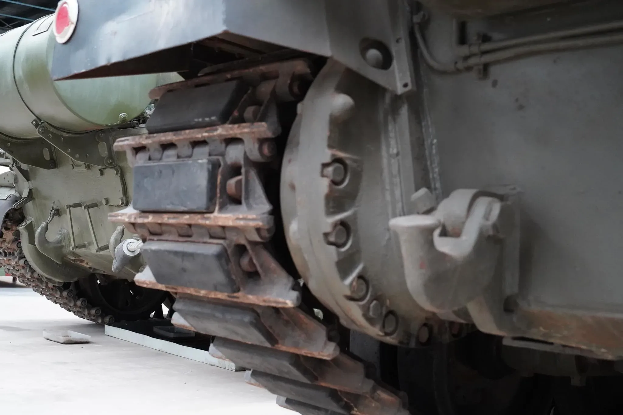 66 photos of British Chieftan Main Battle Tank