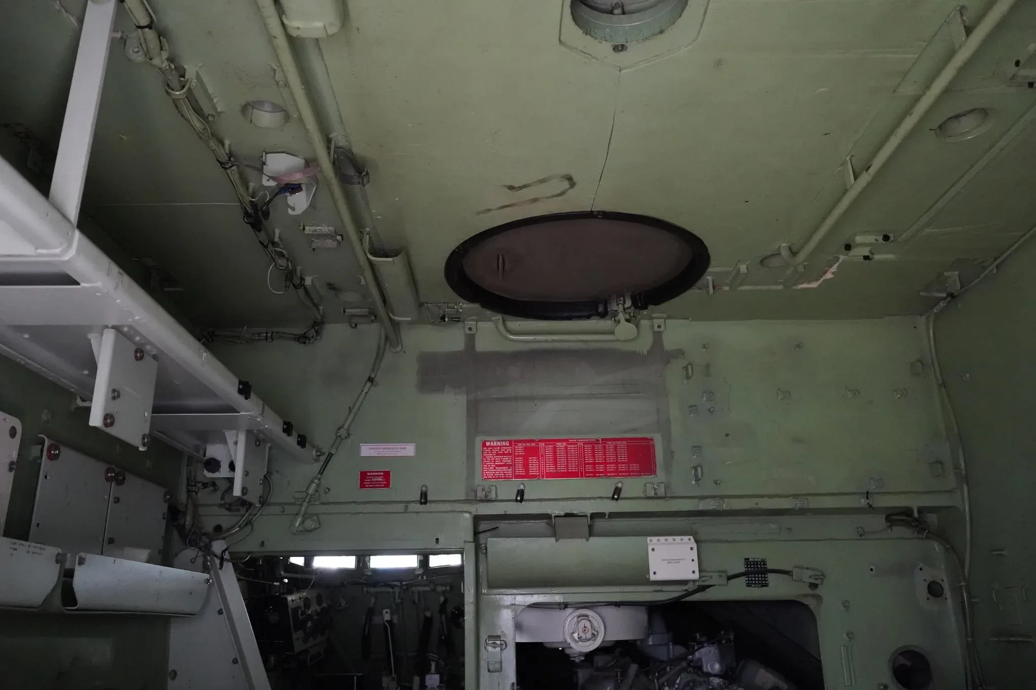 53 photos of M577 Command Post Carrier