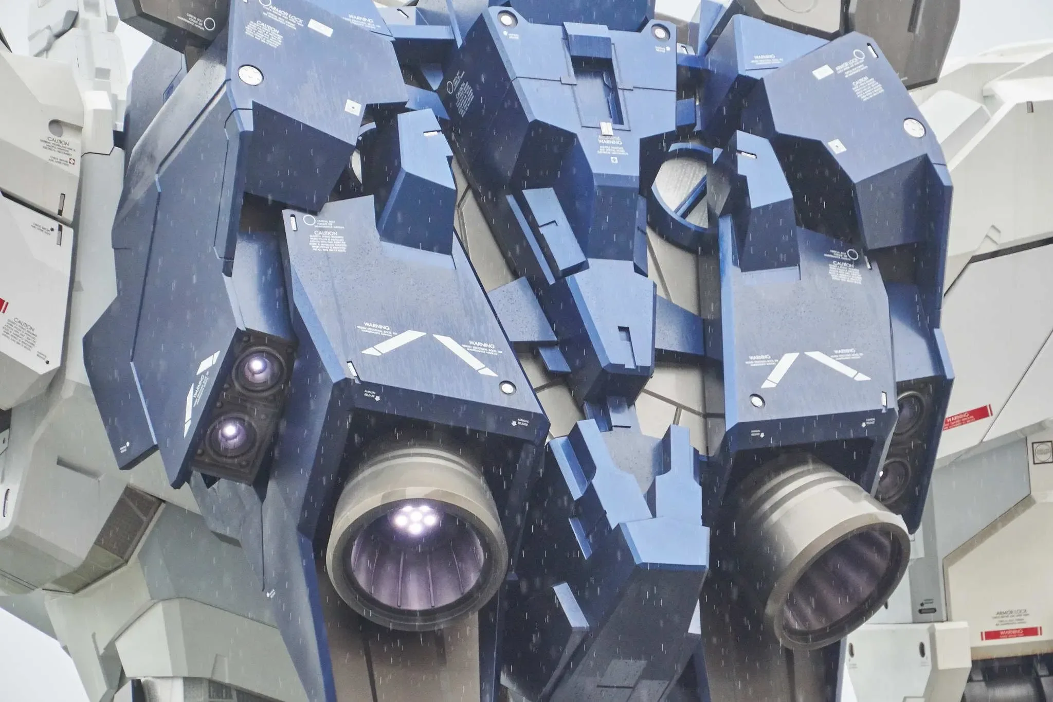 125 photos of Massive Gundam Robot
