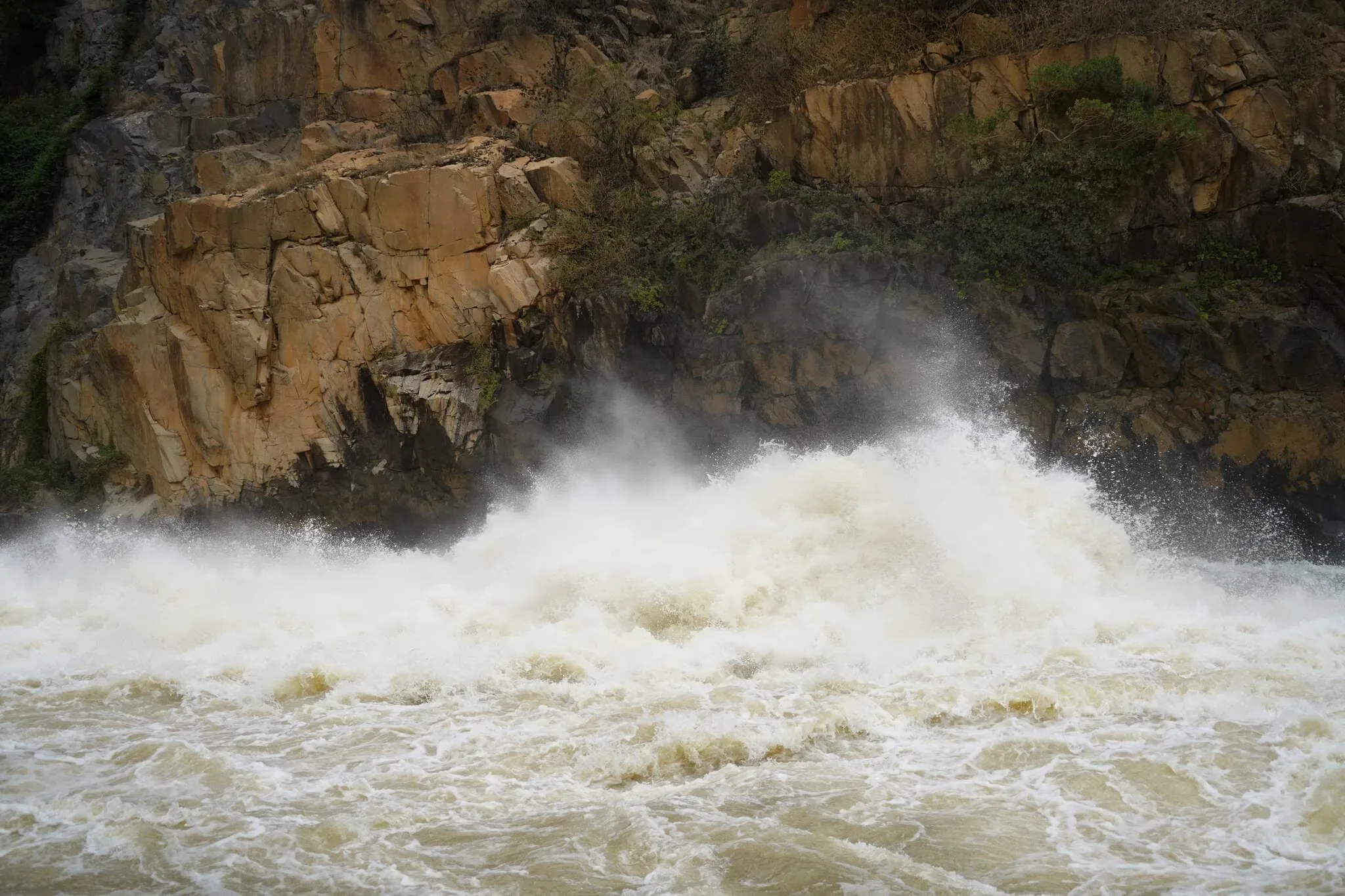 202 photos of Wide Beige Dam