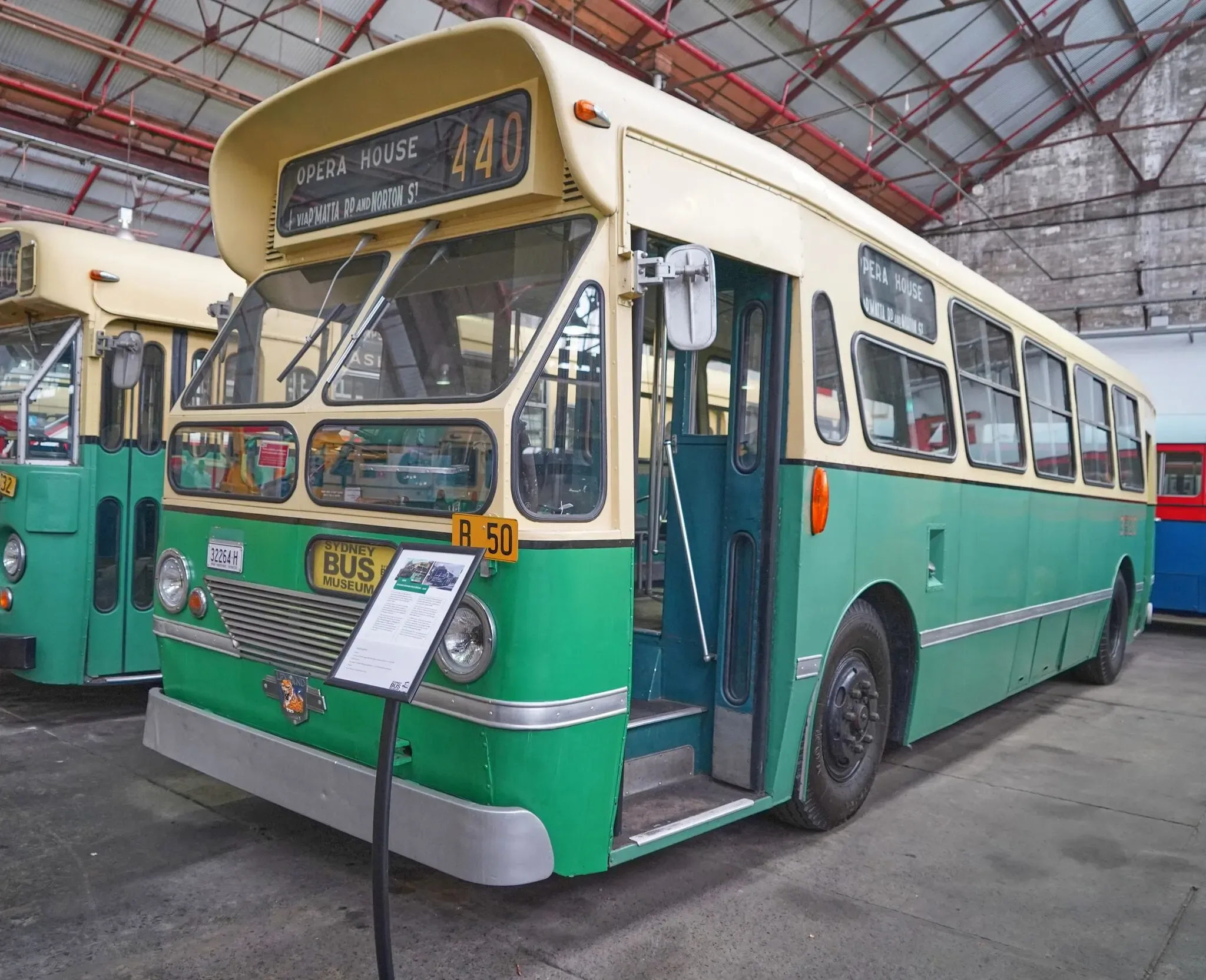 100 photos of Public Bus Leyland Leonard 1960s