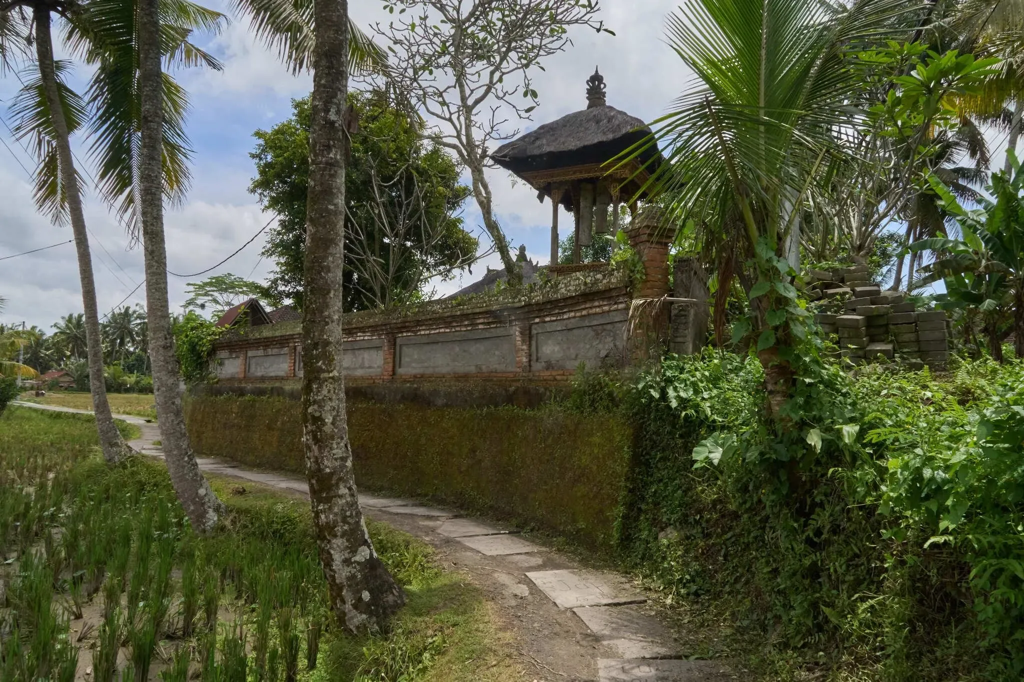 96 photos of Small Hindu Temple Bali