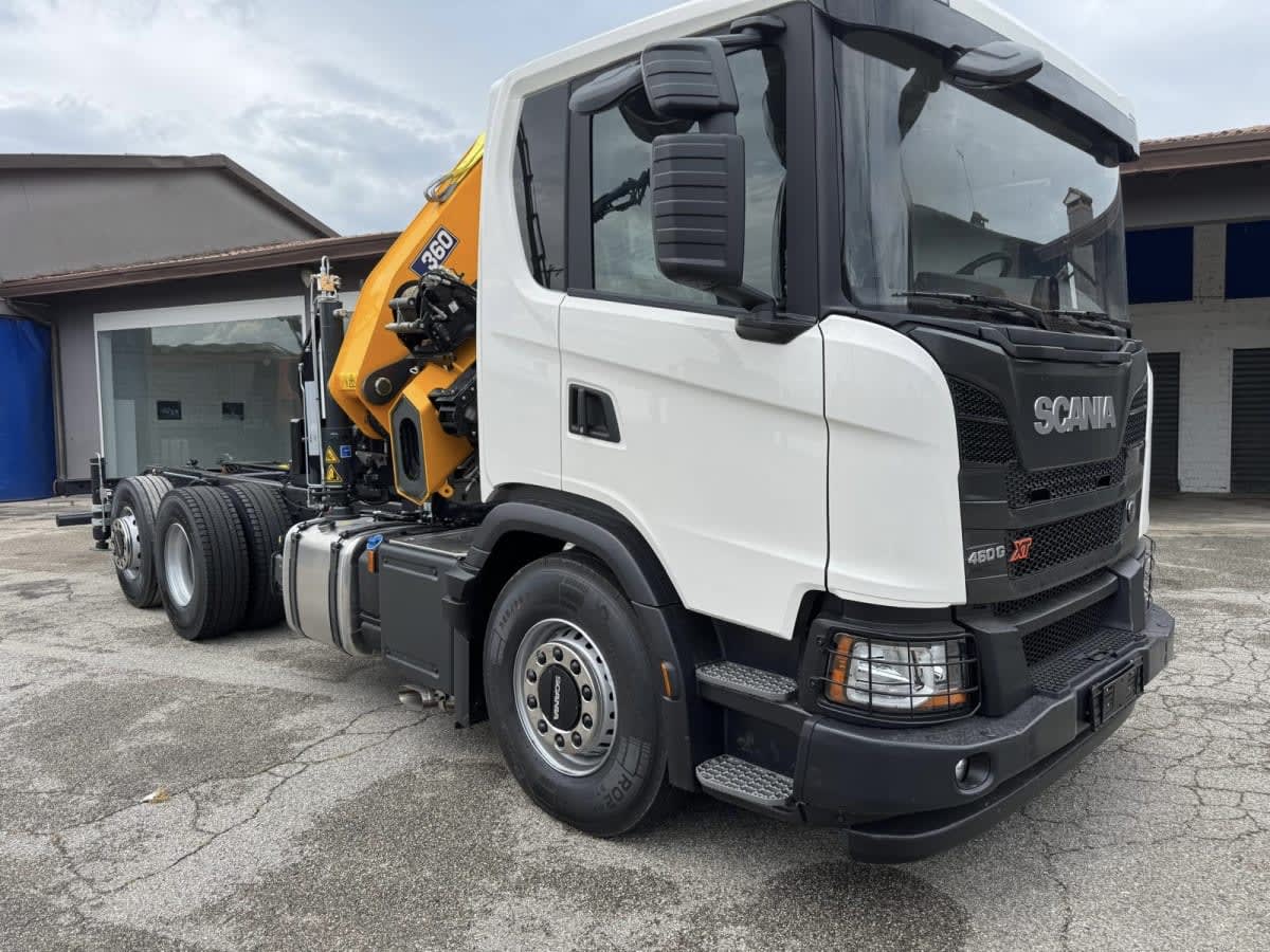NUOVO SCANIA G 460 CON NUOVO ALLESTIMENTO GRU E CASSONE RIBALTABILE EURO 6 — foto 2 di 9
