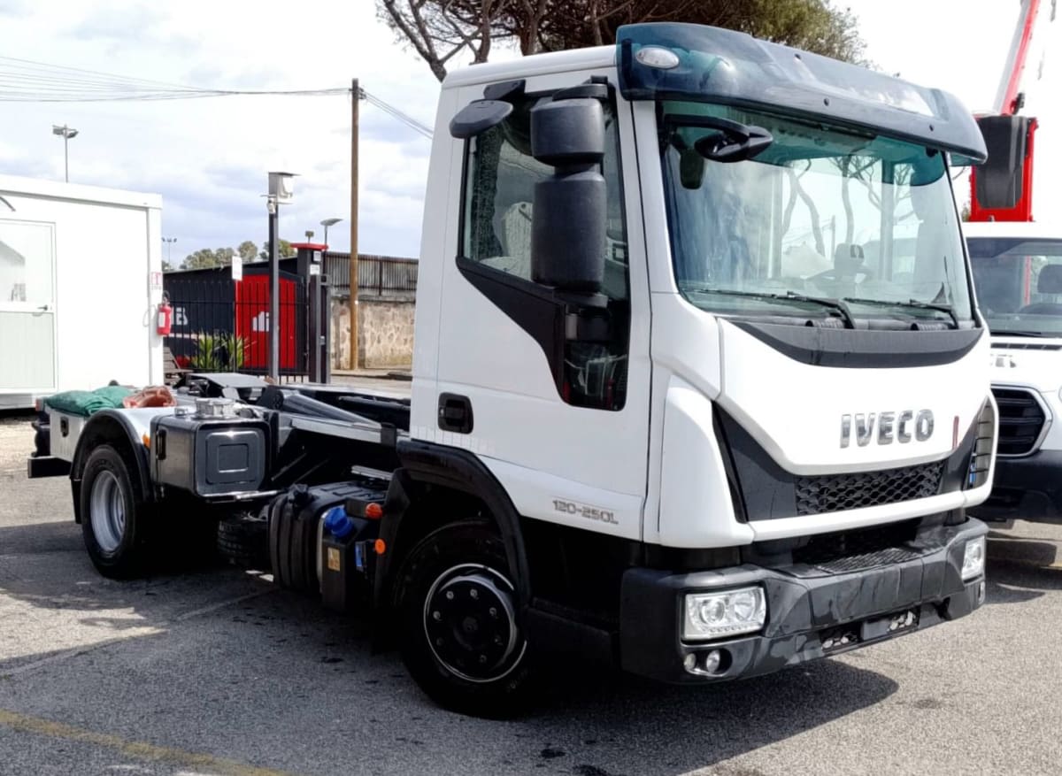 IVECO 120EL250 CON IMPIANTO SCARRABILE EURO 6