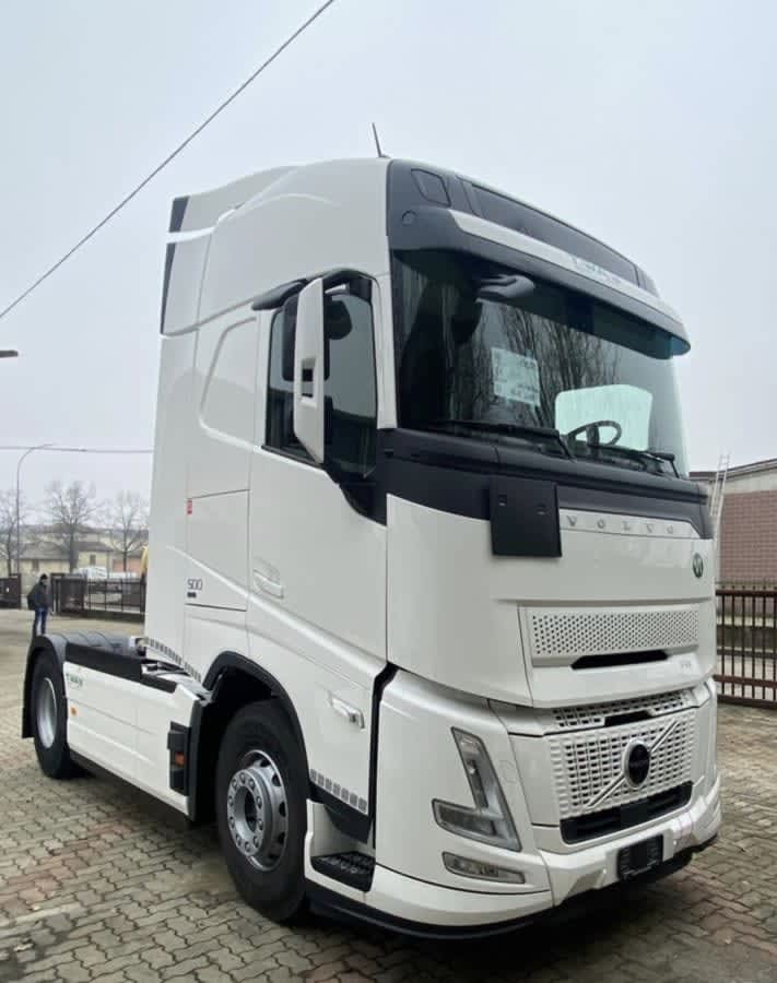 Solo noleggio Volvo FH 500 Aero