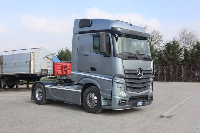 Mercedes-Benz Actros 2019 usato in vendita a Lugo