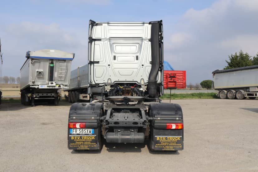TRATTORE STRADALE CON IMPIANTO IDRAULICO EURO 6 — foto 6 di 12