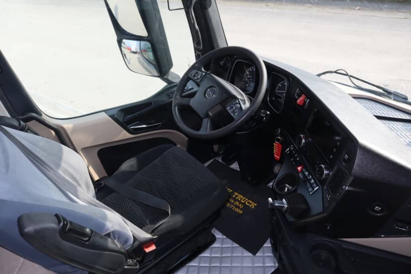 TRATTORE STRADALE CON IMPIANTO IDRAULICO EURO 6 — foto 9 di 12