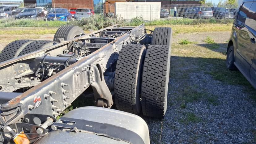 Motrice 6X2 passo 4300 — foto 3 di 9