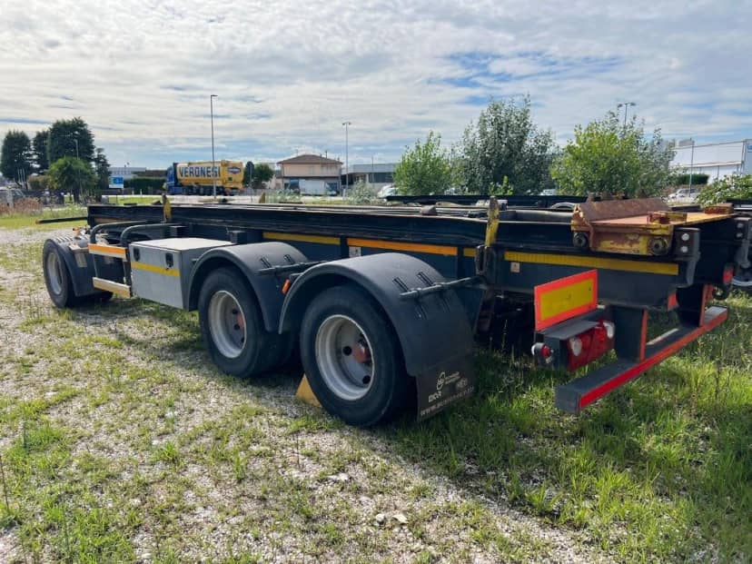RIMORCHIO PIACENZA SCARRABILE BALESTRATO — foto 1 di 10