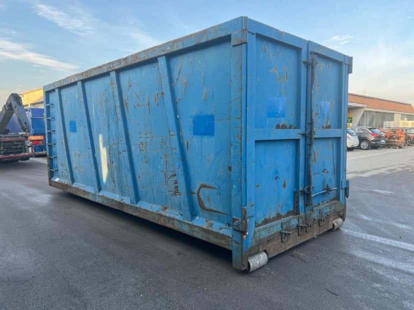 CONTAINER SCARRABILE USATO A CIELO APERTO PER INGOMBRANTI — foto 3 di 6